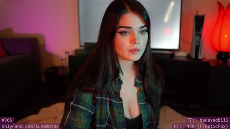 camgirl live|MyFreeCams .